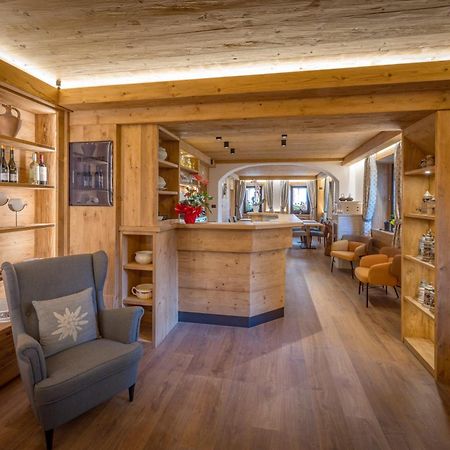 Il Cavallino - Albergo & Appartamenti Сапада Екстериор снимка