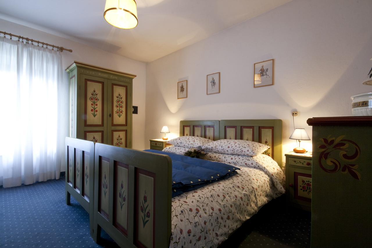 Il Cavallino - Albergo & Appartamenti Сапада Екстериор снимка