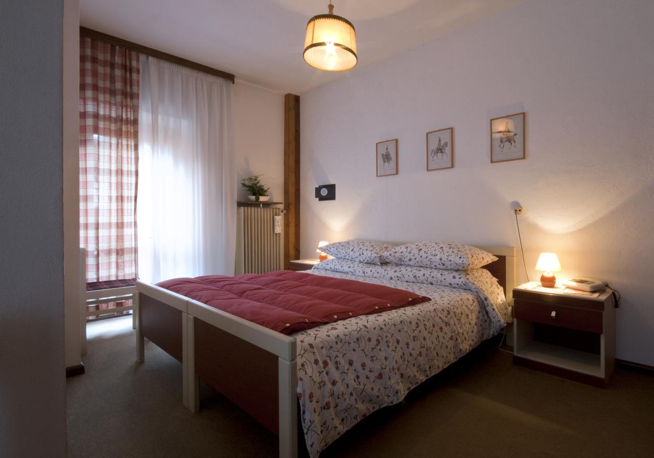 Il Cavallino - Albergo & Appartamenti Сапада Екстериор снимка